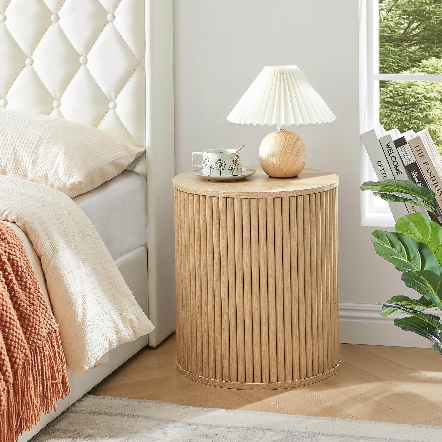 AVZEAR fluted round side table